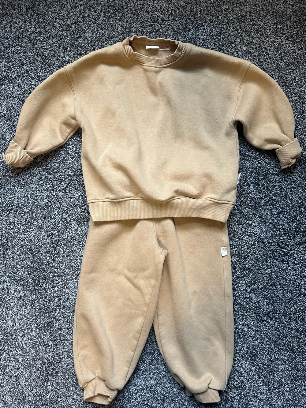 ZARa Kids Neutral Tan Sweatshirt and Jogger Set Size 5